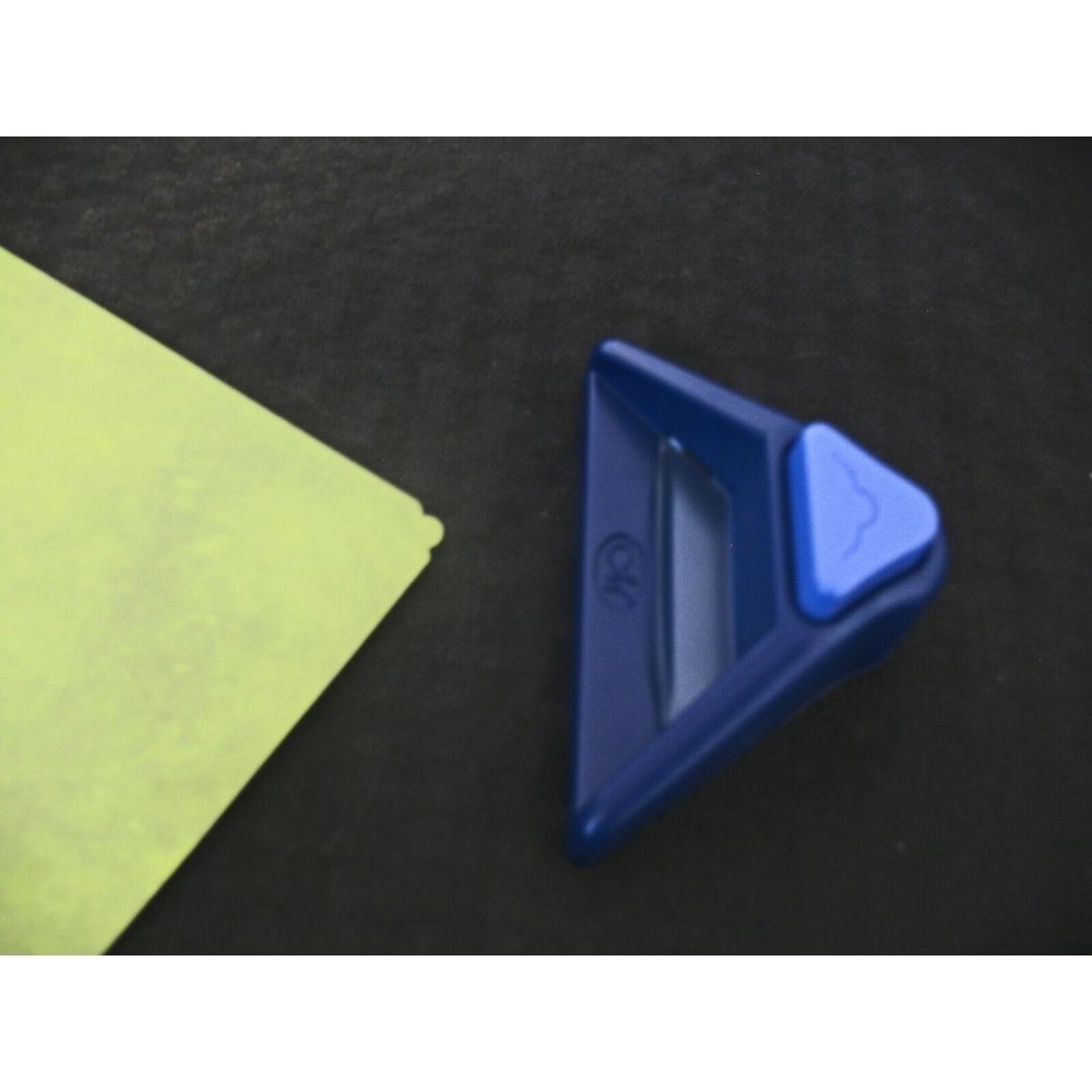 Creative Memories  Scrapbook Trimmer Scallop Decorative Corner Rounder Blue New